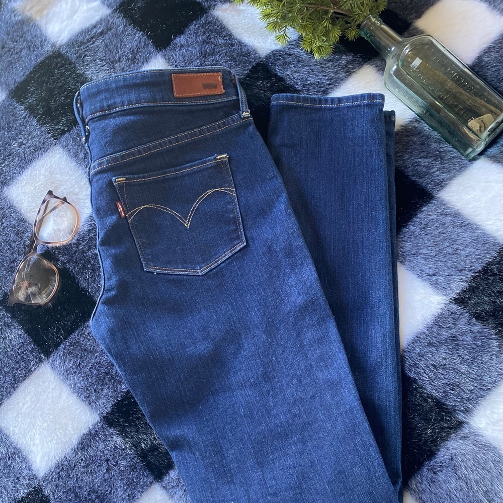 Lovin Levi’s Slight Curve Jean 28
